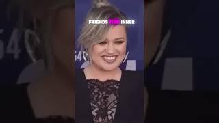 Kelly Clarkson\'s Weight Loss Journey Sparks Concern Among Friends