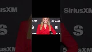 Kelly Clarkson Says Being Told She\'s \'Pre-Diabetic\' Prompted Recent Weight Loss #shortsfeed #shorts