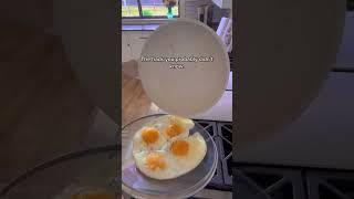 Flip the Omelette! #shortvideo #hack #easy #kitchenhavk #egghack #hacks #simple #keto #ketolifestyle